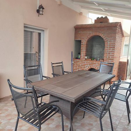 Apartments Ema Ivanica المظهر الخارجي الصورة